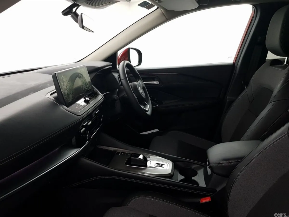 Nissan Qashqai MPV, Petrol Hybrid, 2026, Red