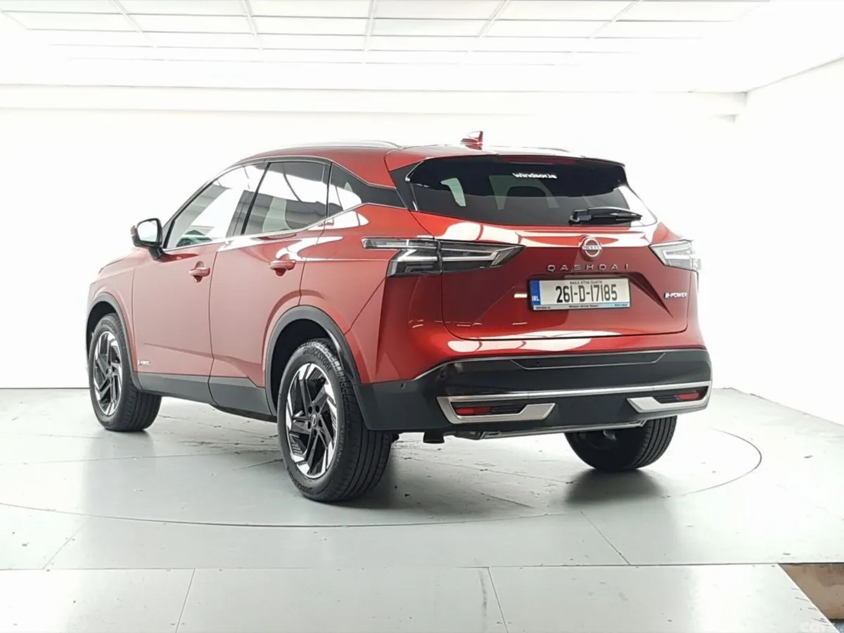 Nissan Qashqai MPV, Petrol Hybrid, 2026, Red