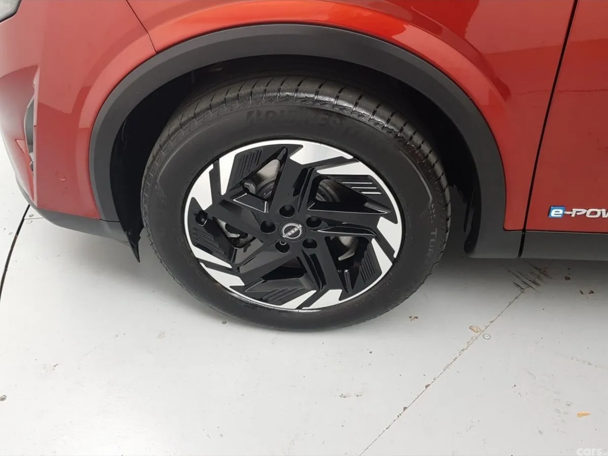 Nissan Qashqai MPV, Petrol Hybrid, 2026, Red