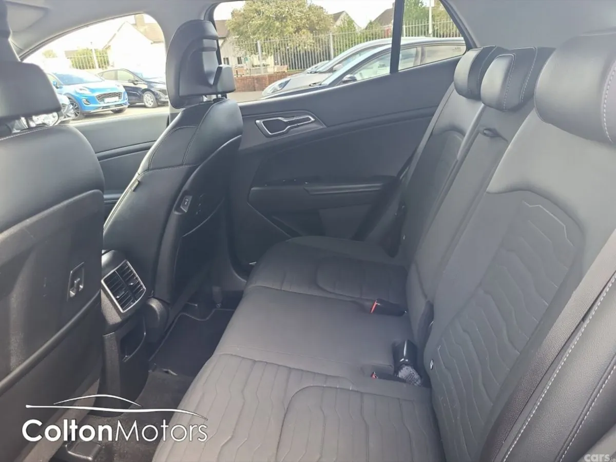 Kia Sportage SUV, Diesel Hybrid, 2023, Grey