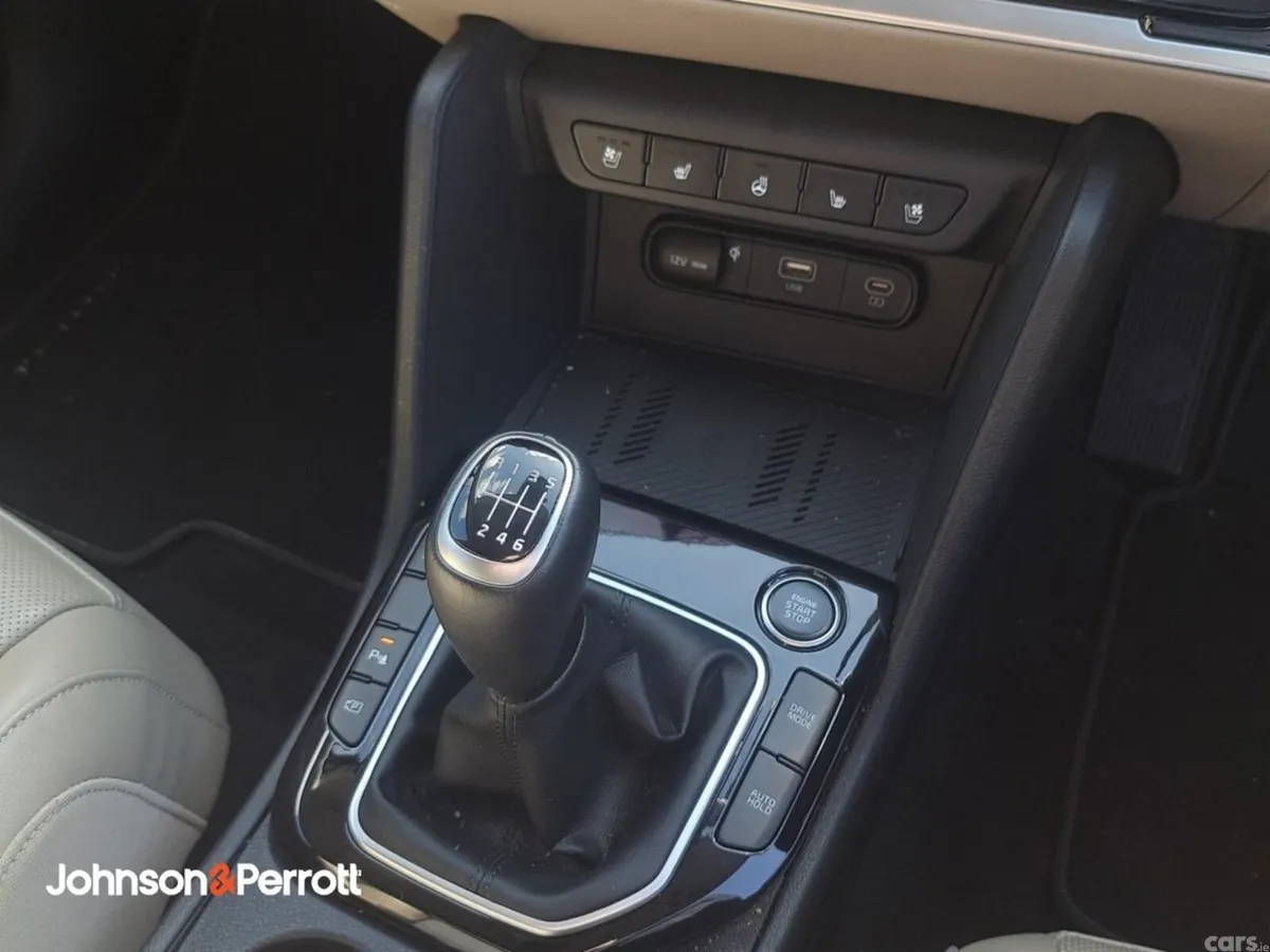 Kia Sportage SUV, Diesel Hybrid, 2023, Grey