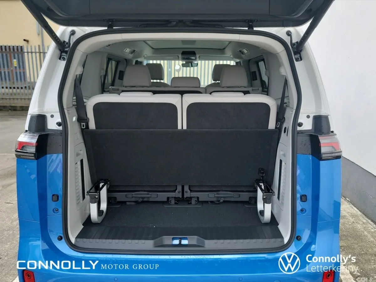 Volkswagen ID.Buzz MPV, Electric, 2026, Blue