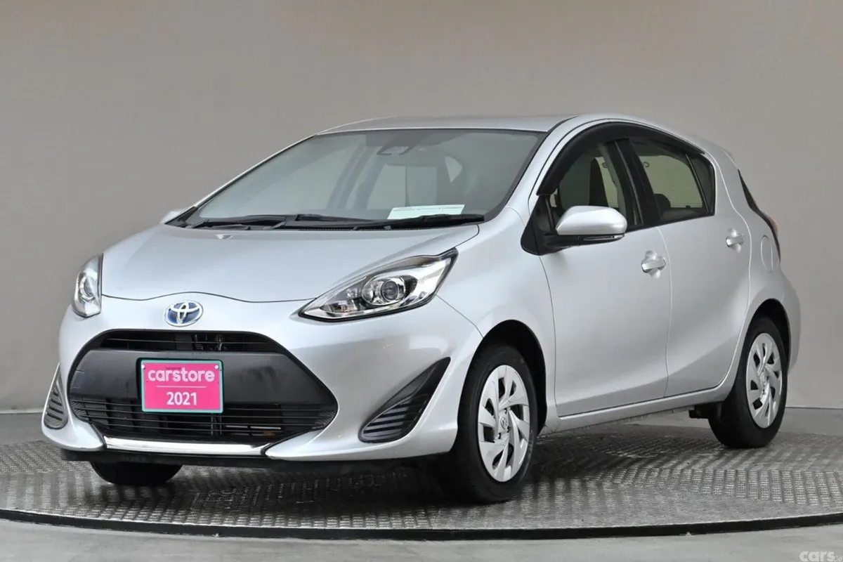 Toyota Aqua Hatchback, Petrol Hybrid, 2021, Silver