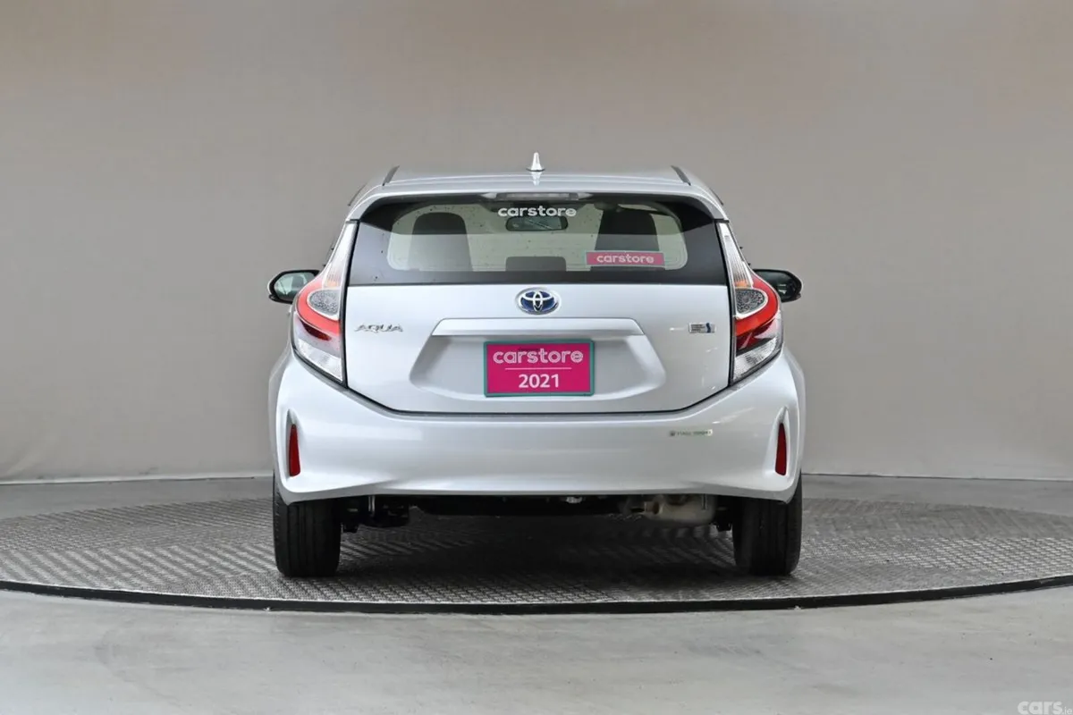 Toyota Aqua Hatchback, Petrol Hybrid, 2021, Silver
