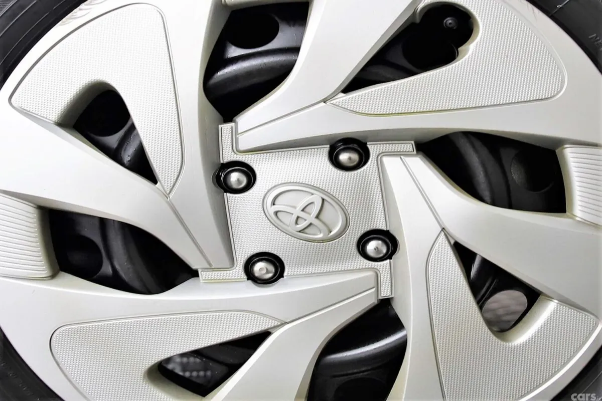 Toyota Aqua Hatchback, Petrol Hybrid, 2021, Silver