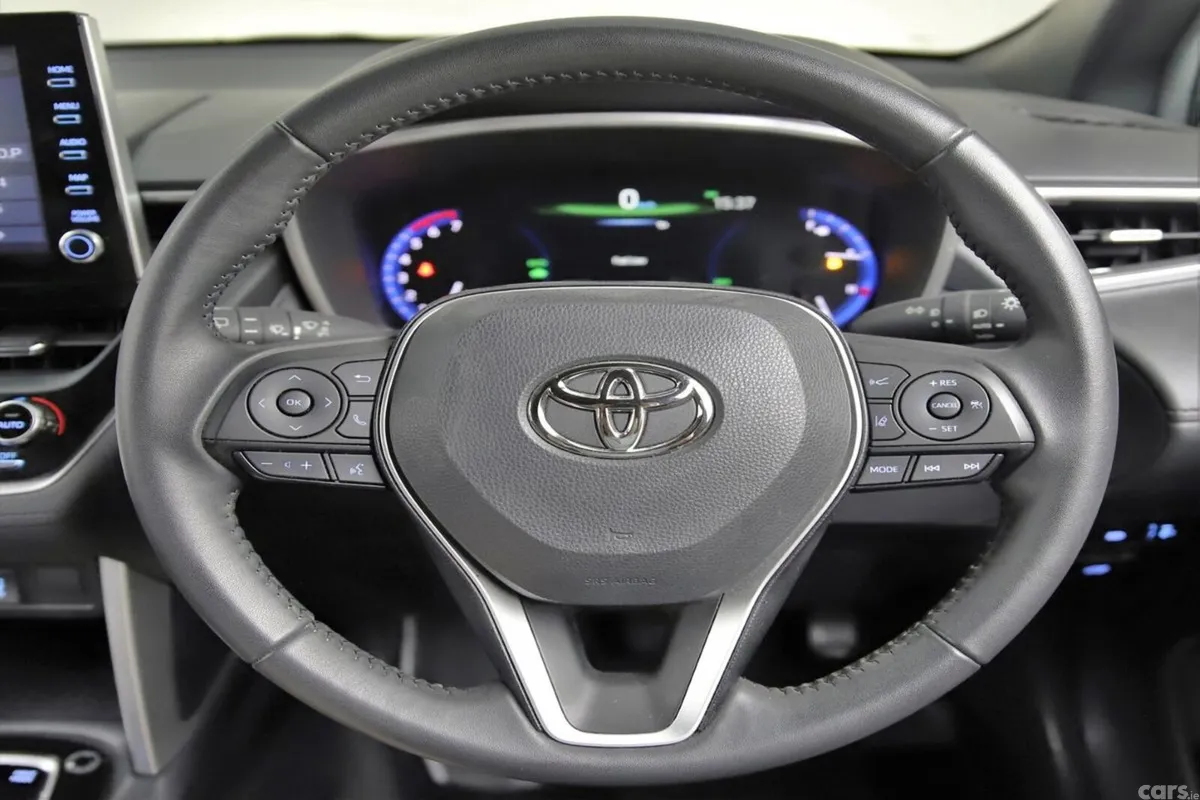 Toyota Corolla Cross SUV, Petrol Hybrid, 2022, Black