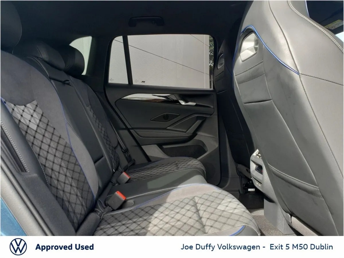 Volkswagen Tiguan SUV, Petrol Plug-in Hybrid, 2025, Blue