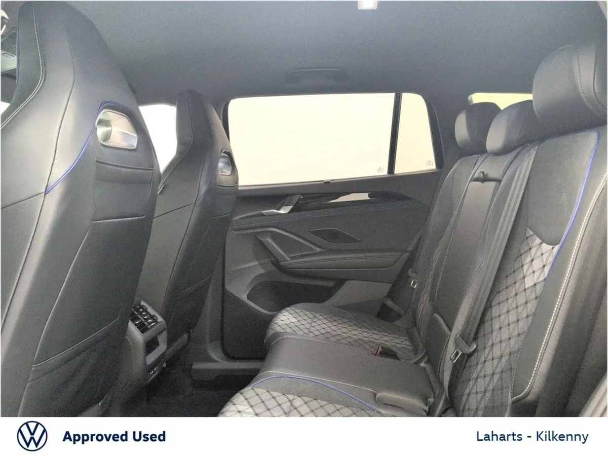 Volkswagen Tayron SUV, Petrol Plug-in Hybrid, 2026, Black