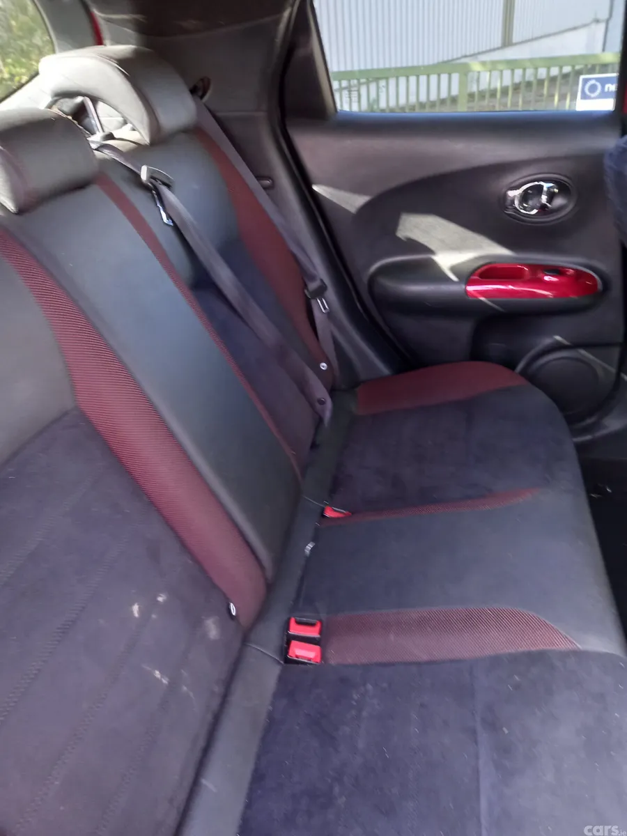 Nissan Juke SUV, Diesel, 2017, Red