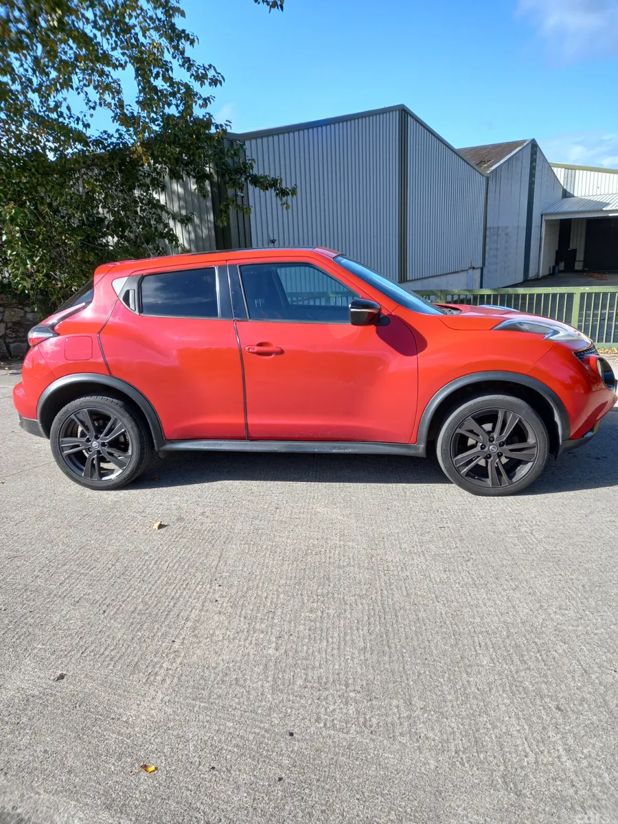 Nissan Juke SUV, Diesel, 2017, Red