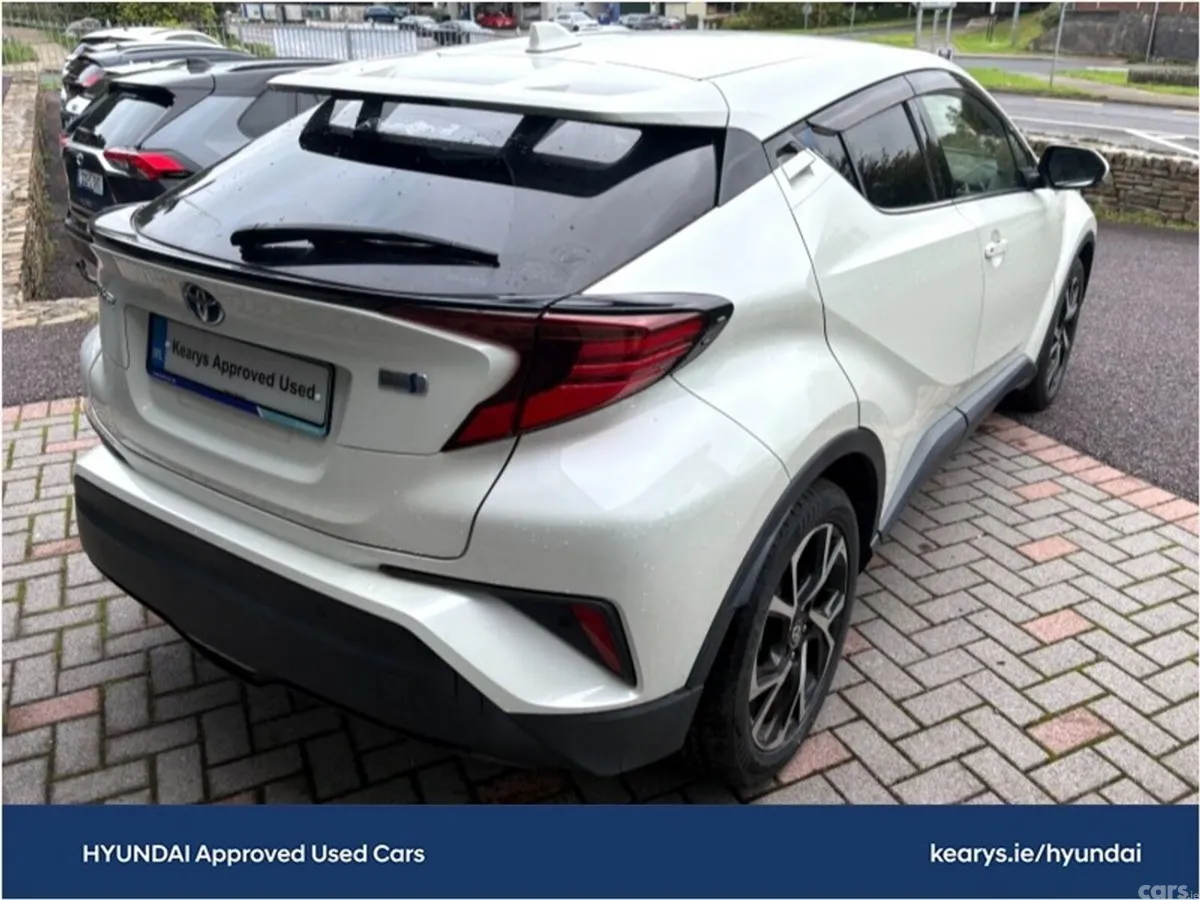 Toyota C-HR SUV, Petrol Hybrid, 2020, White