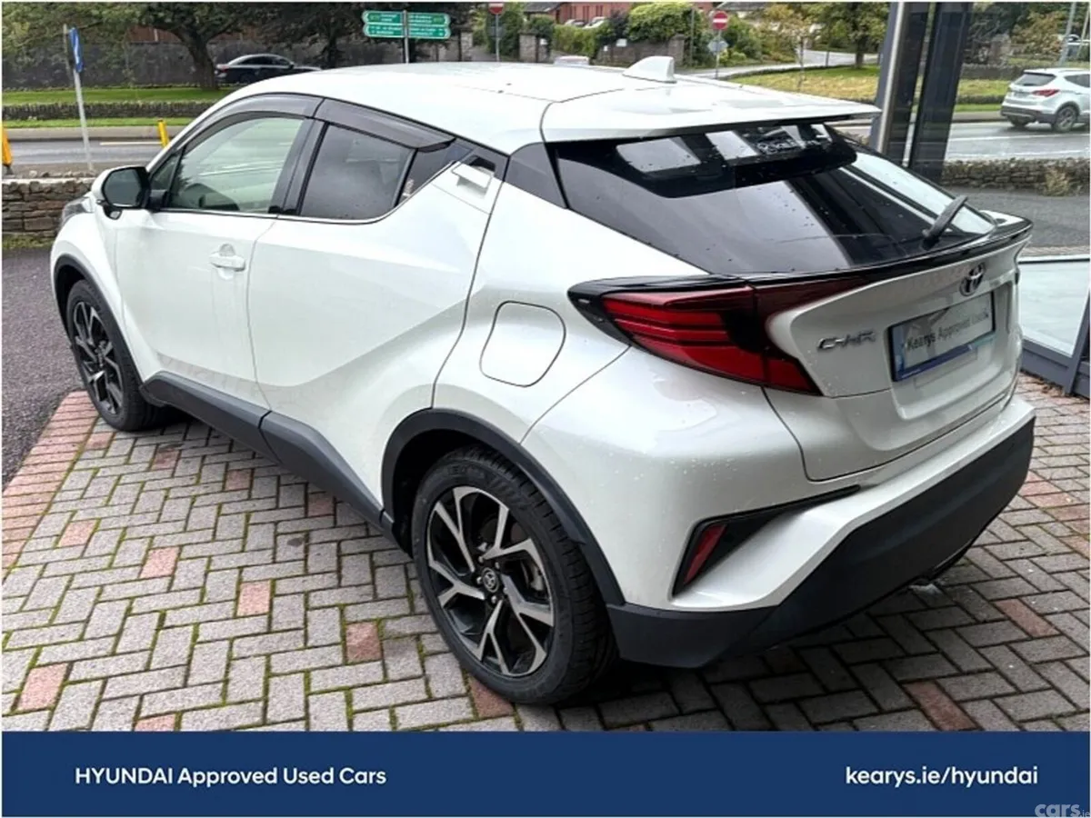 Toyota C-HR SUV, Petrol Hybrid, 2020, White