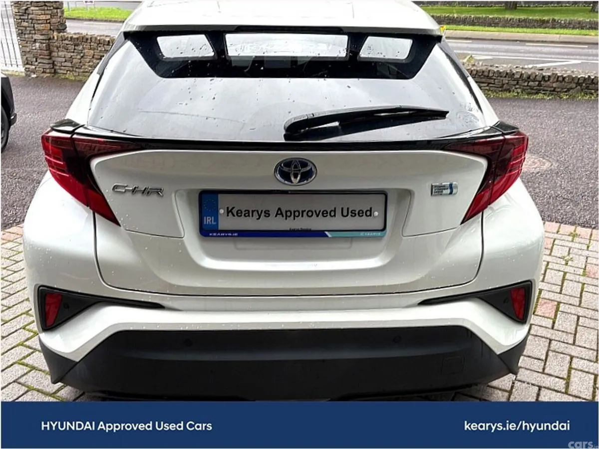 Toyota C-HR SUV, Petrol Hybrid, 2020, White