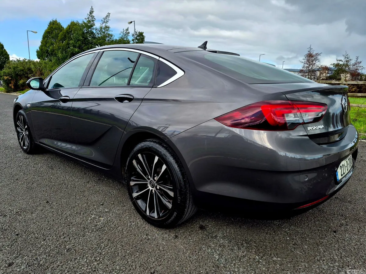 Opel Insignia Hatchback, Diesel, 2022, Grey