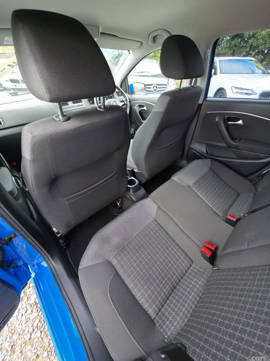 Volkswagen Polo Hatchback, Petrol, 2016, Blue