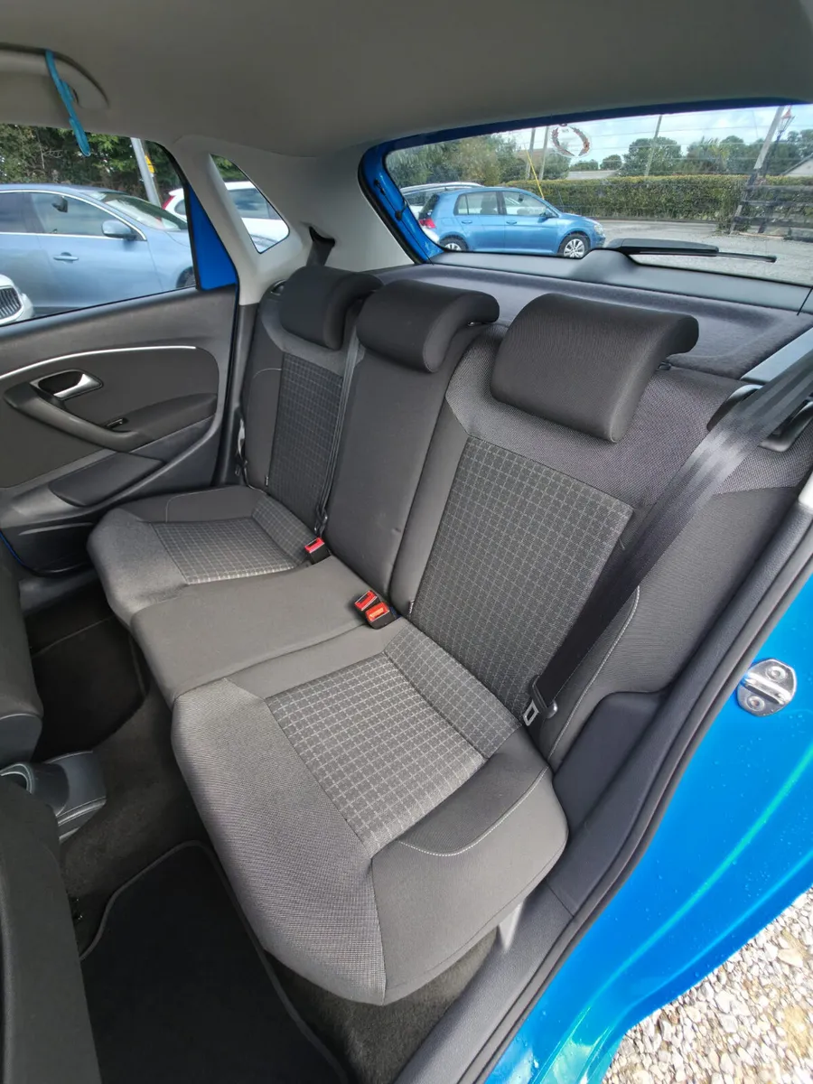 Volkswagen Polo Hatchback, Petrol, 2016, Blue