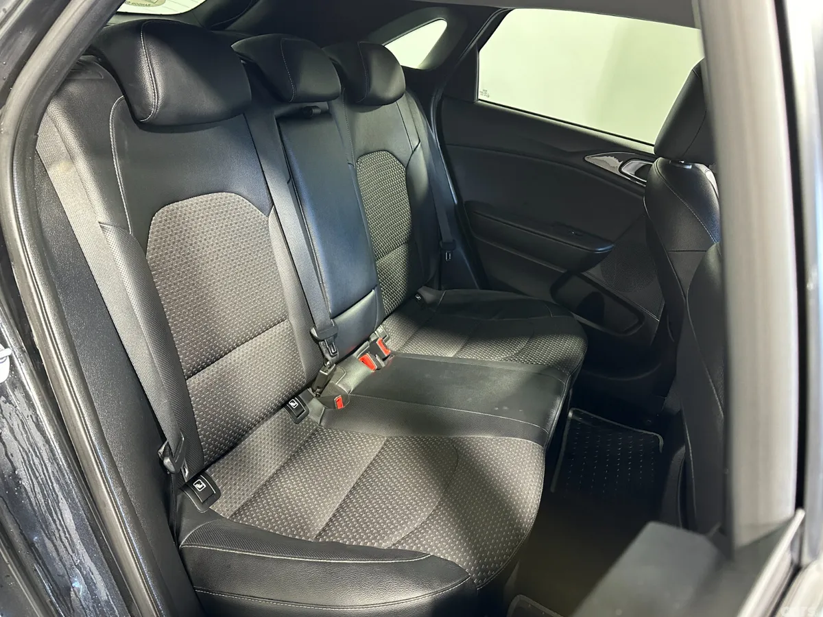 Kia Ceed Hatchback, Diesel, 2019, Black