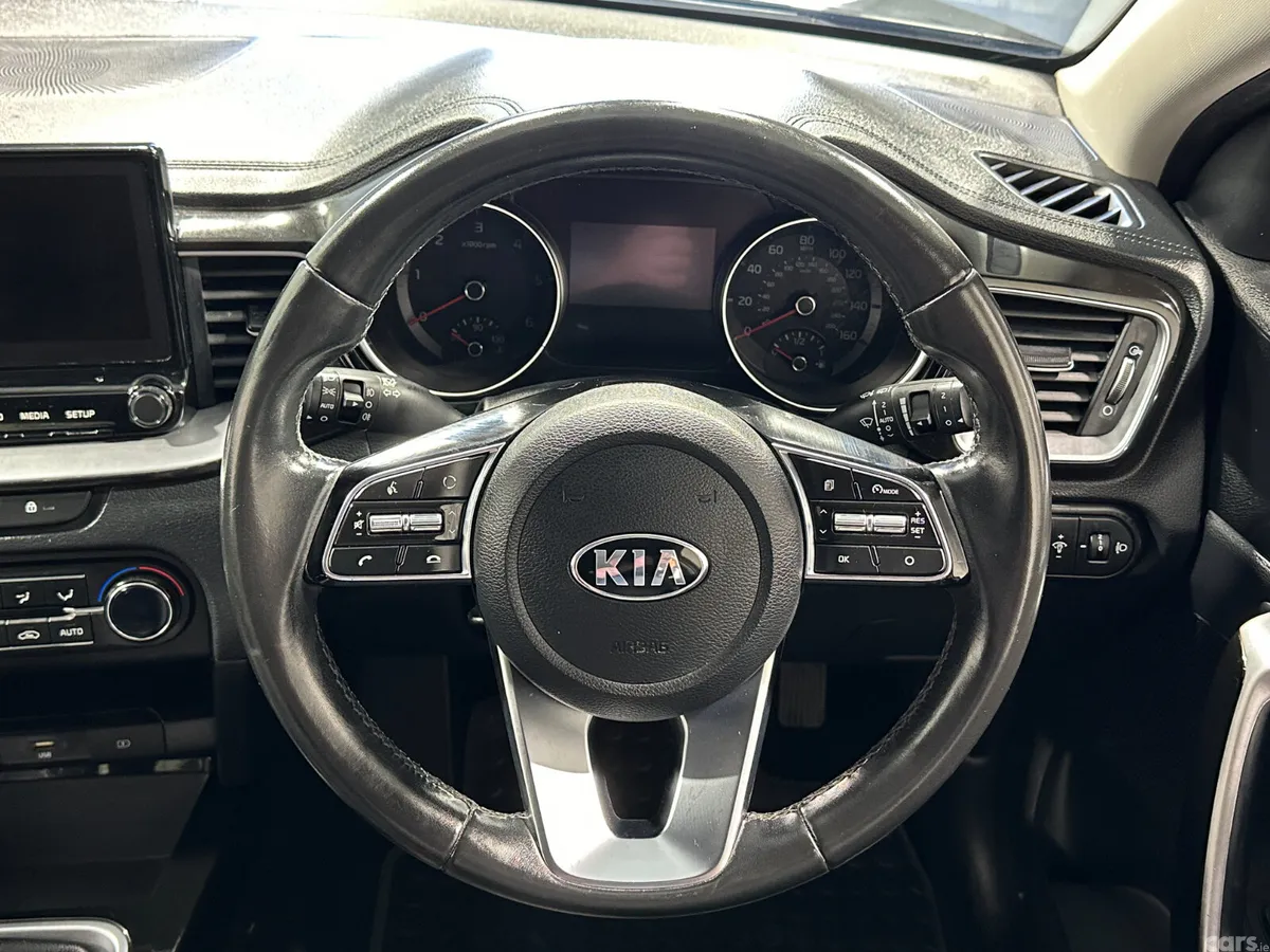 Kia Ceed Hatchback, Diesel, 2019, Black