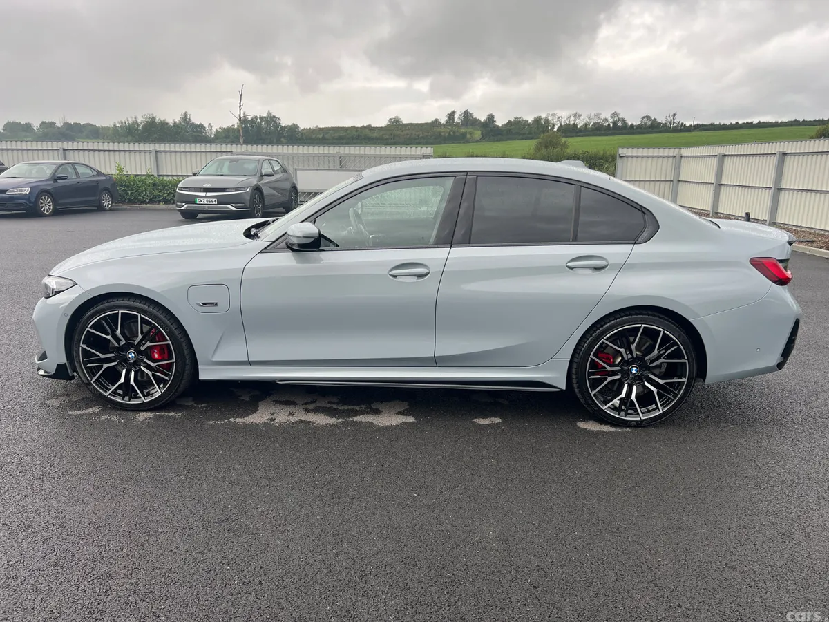 BMW 3-Series Saloon, Petrol Hybrid, 2023, Grey