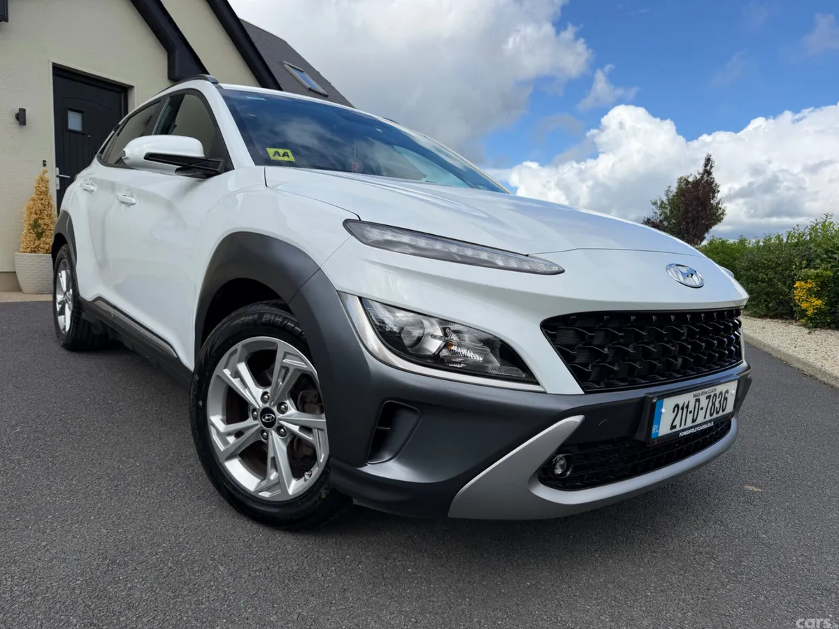Hyundai KONA MPV, Petrol, 2021, White