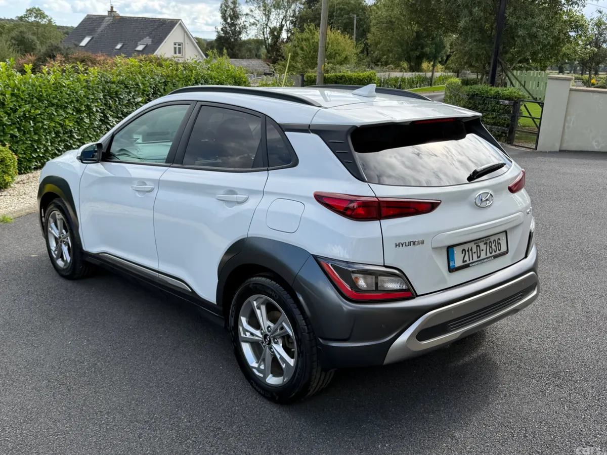 Hyundai KONA MPV, Petrol, 2021, White
