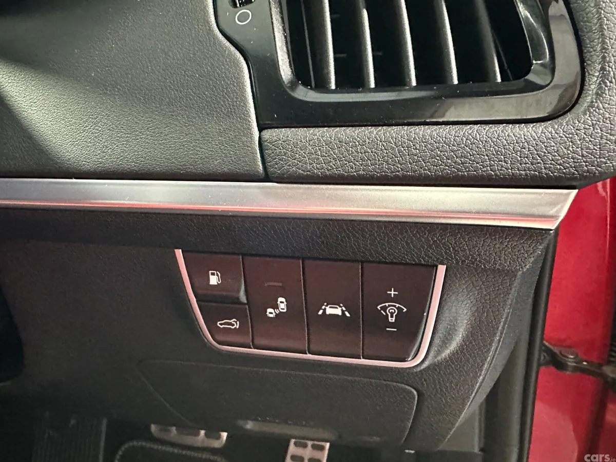 Kia Stinger Hatchback, Diesel, 2019, Red