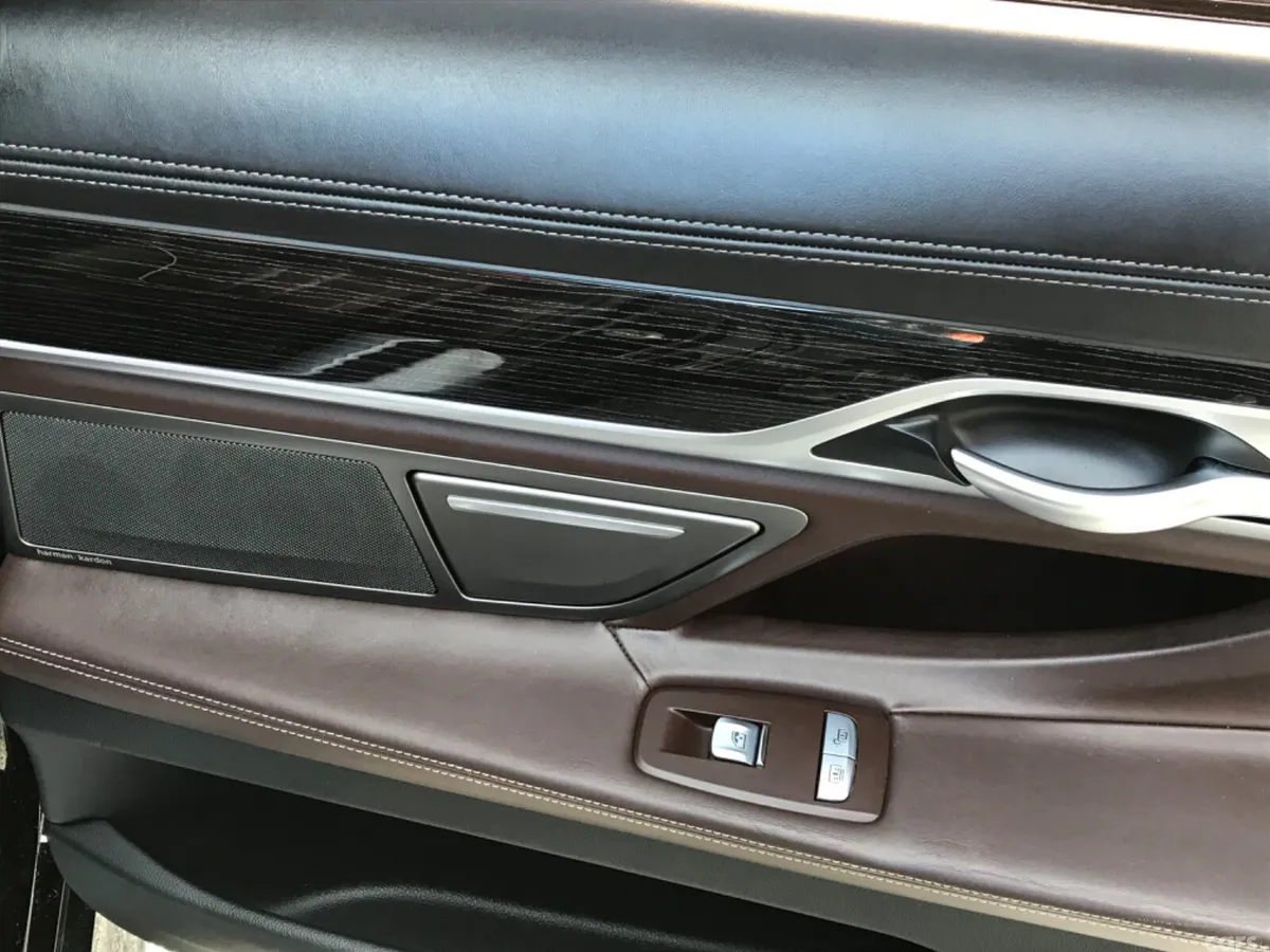 BMW 7-Series Saloon, Petrol Plug-in Hybrid, 2019, Brown