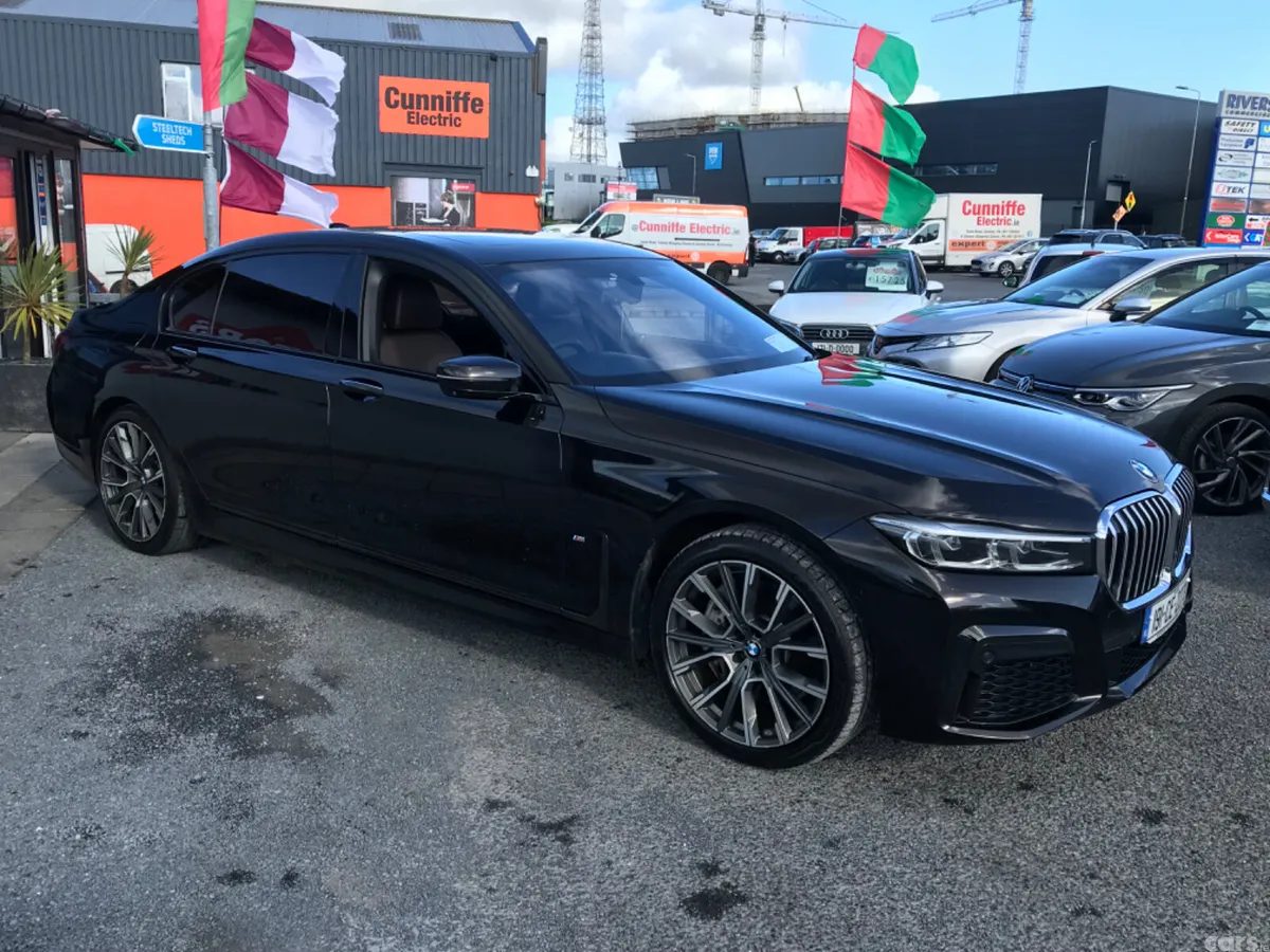 BMW 7-Series Saloon, Petrol Plug-in Hybrid, 2019, Brown