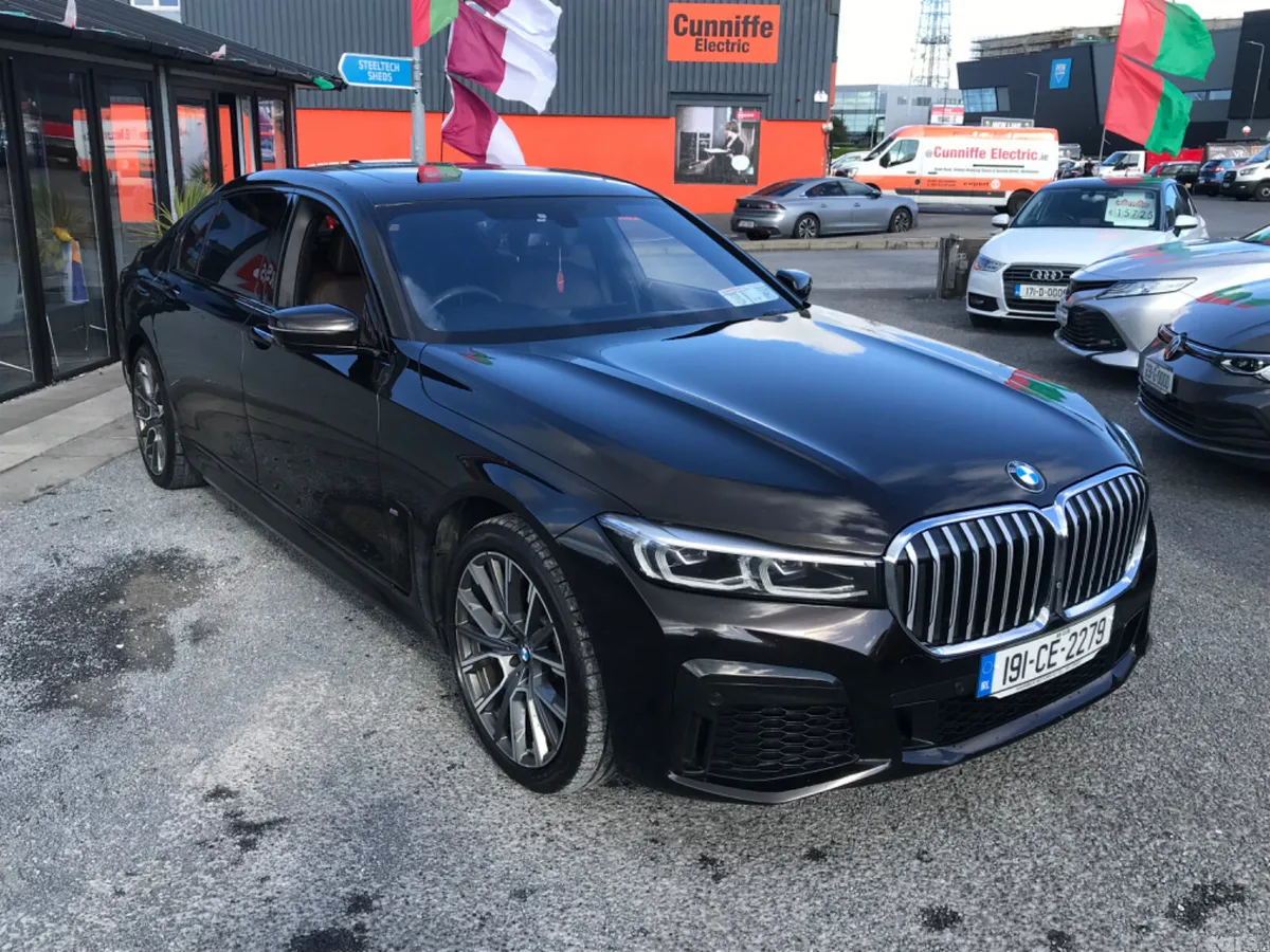 BMW 7-Series Saloon, Petrol Plug-in Hybrid, 2019, Brown