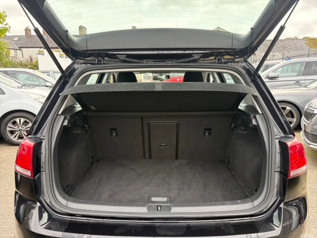 Volkswagen Golf Estate, Petrol, 2016, Black