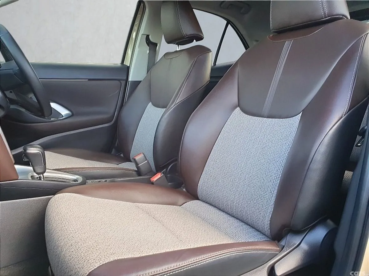 Toyota Yaris Cross SUV, Petrol Hybrid, 2022, Beige