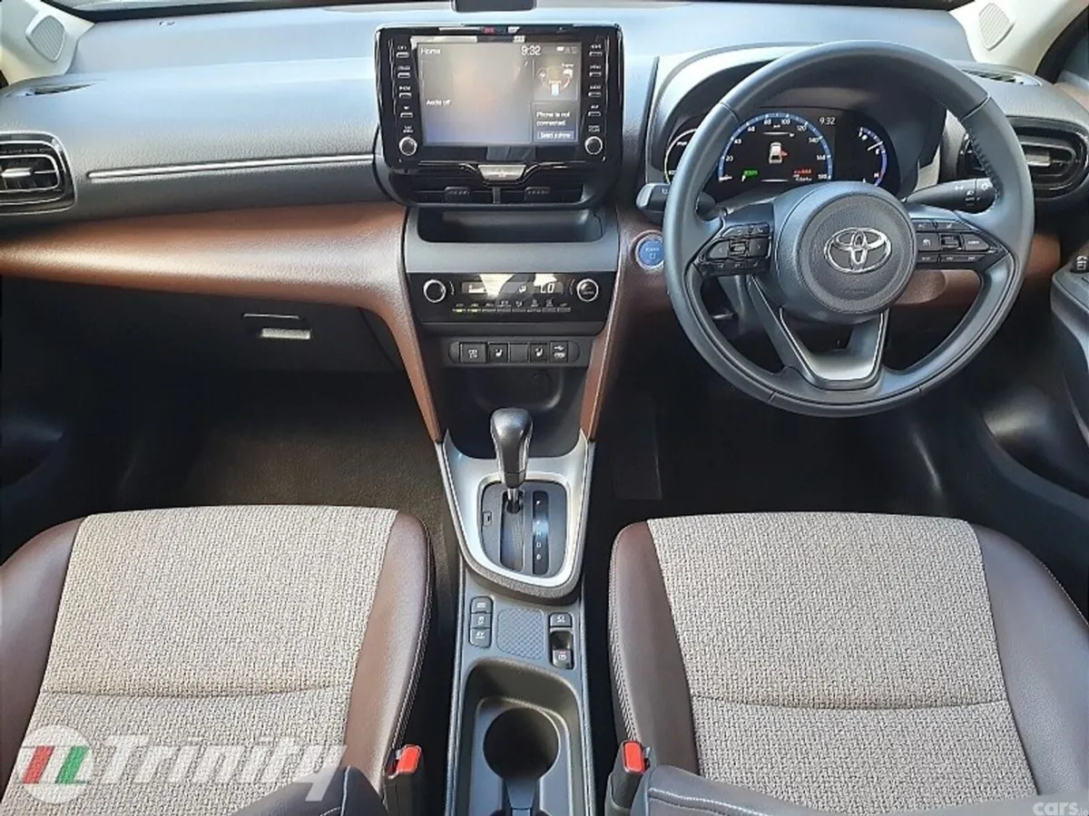 Toyota Yaris Cross SUV, Petrol Hybrid, 2022, Beige
