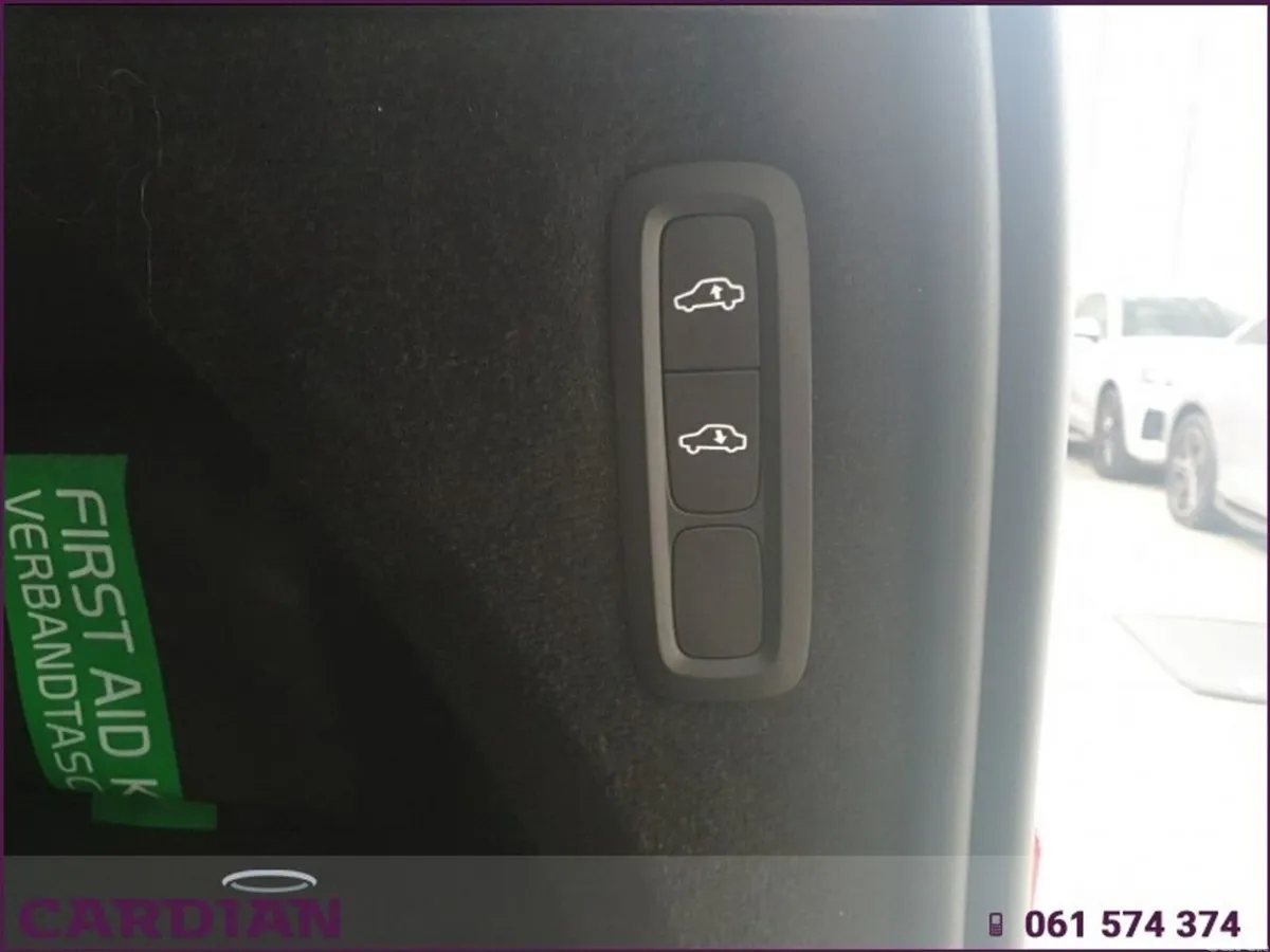 Volvo XC90 SUV, Petrol Plug-in Hybrid, 2024, Blue