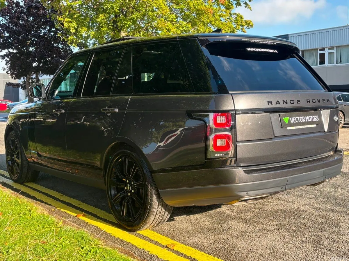 Land Rover Range Rover SUV, Petrol Plug-in Hybrid, 2021, Grey
