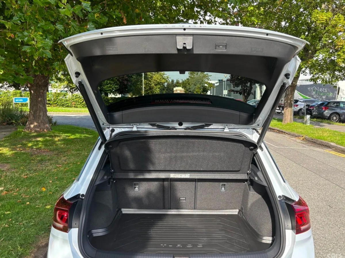 Volkswagen T-Roc SUV, Diesel, 2022, White