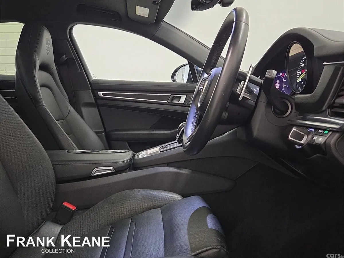 Porsche Panamera Hatchback, Petrol Plug-in Hybrid, 2022, Blue