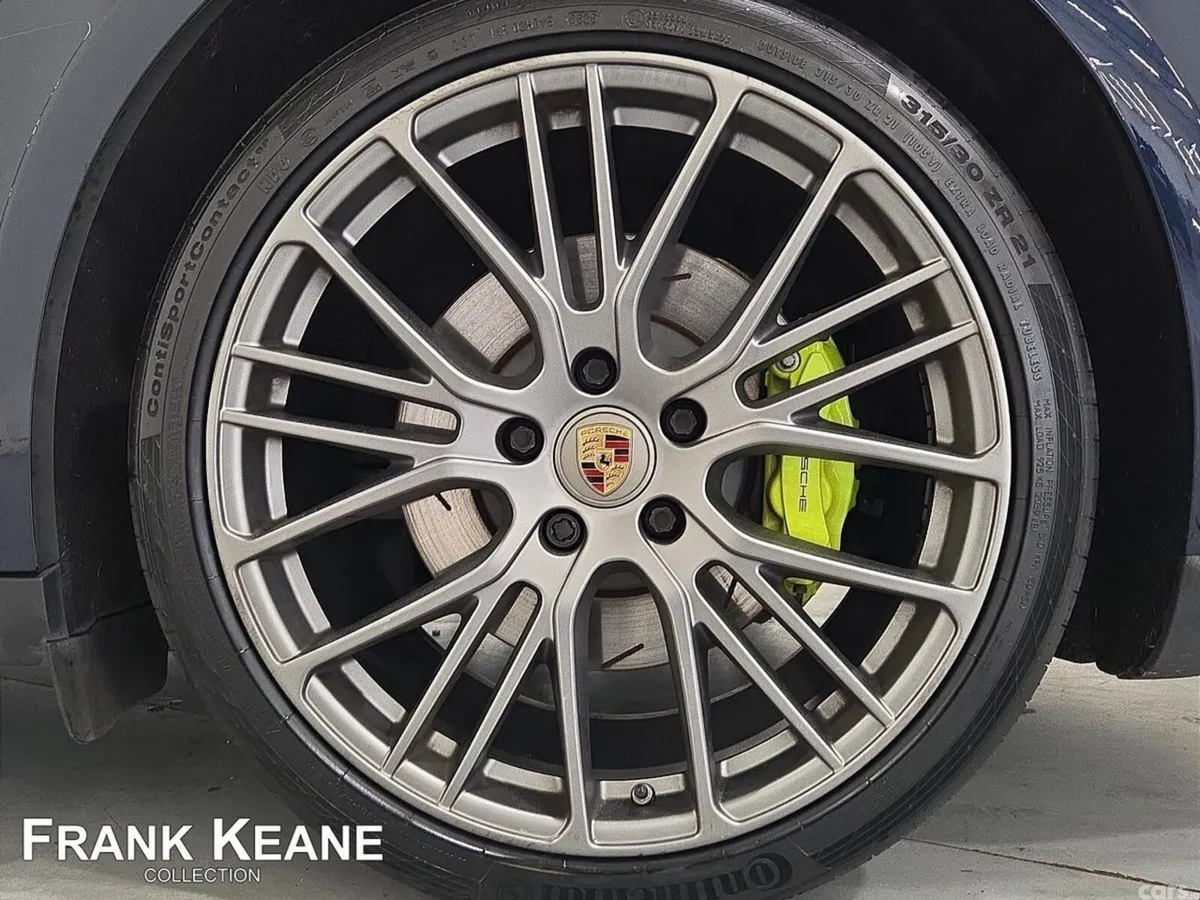 Porsche Panamera Hatchback, Petrol Plug-in Hybrid, 2022, Blue