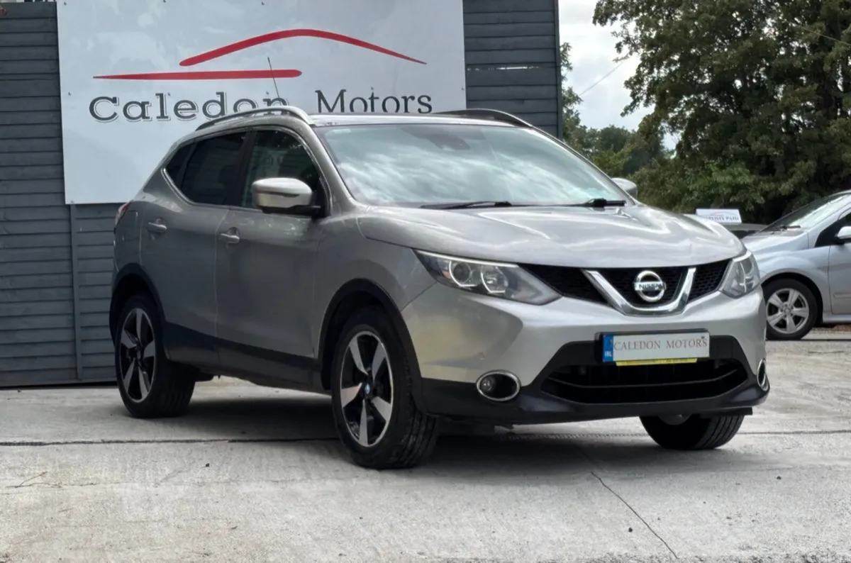 Nissan Qashqai SUV, Diesel, 2017, Silver
