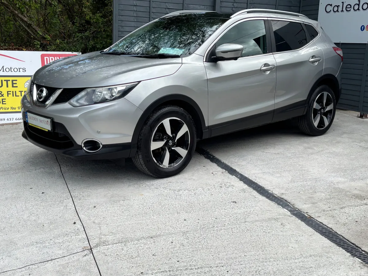 Nissan Qashqai SUV, Diesel, 2017, Silver