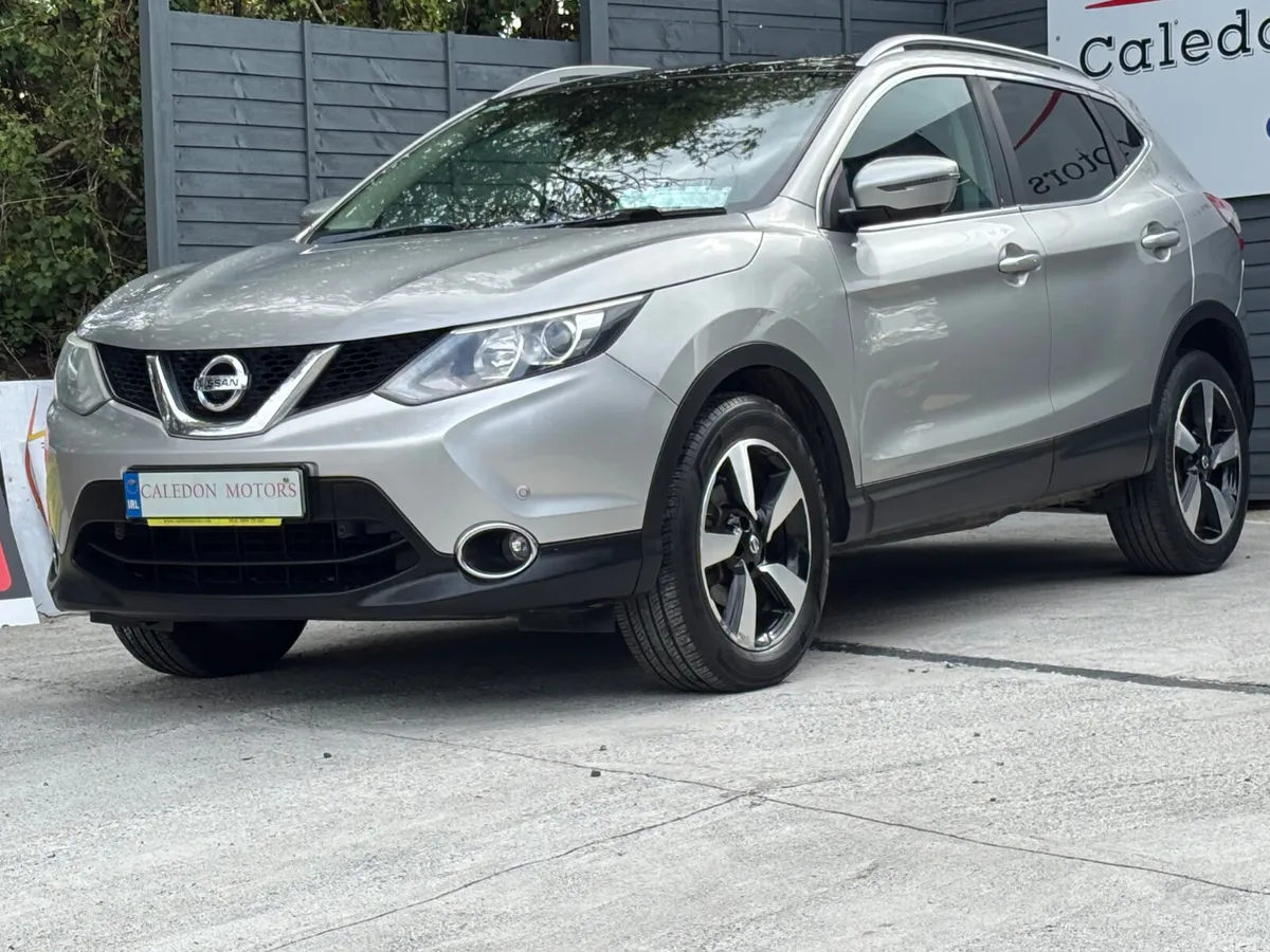 Nissan Qashqai SUV, Diesel, 2017, Silver