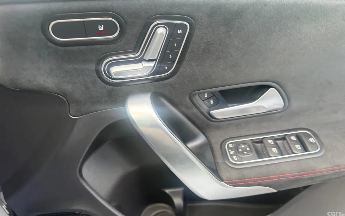 Mercedes-Benz A-Class Hatchback, Diesel, 2019, Silver