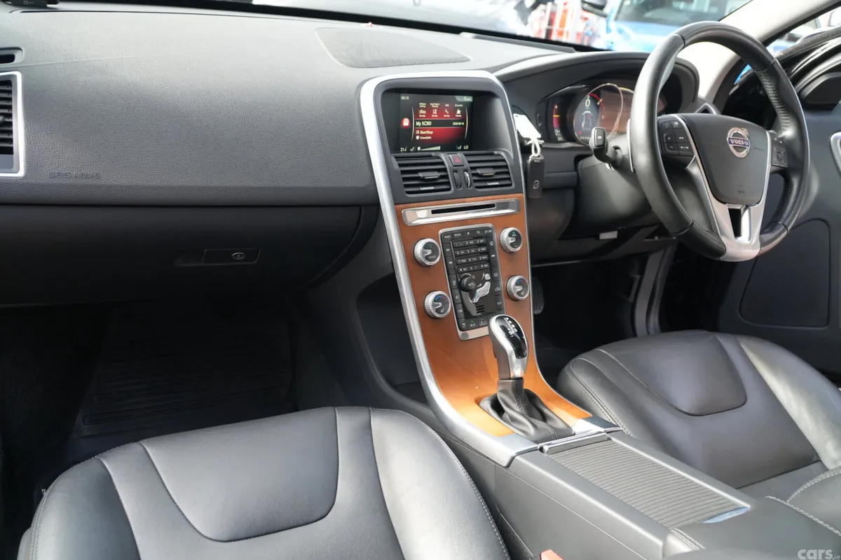 Volvo XC60 SUV, Diesel, 2017, Black