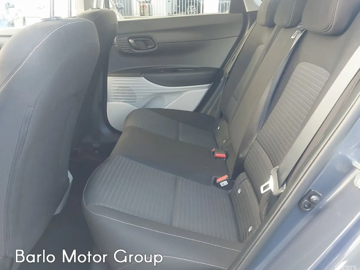Hyundai i20 Hatchback, Petrol, 2023, Grey