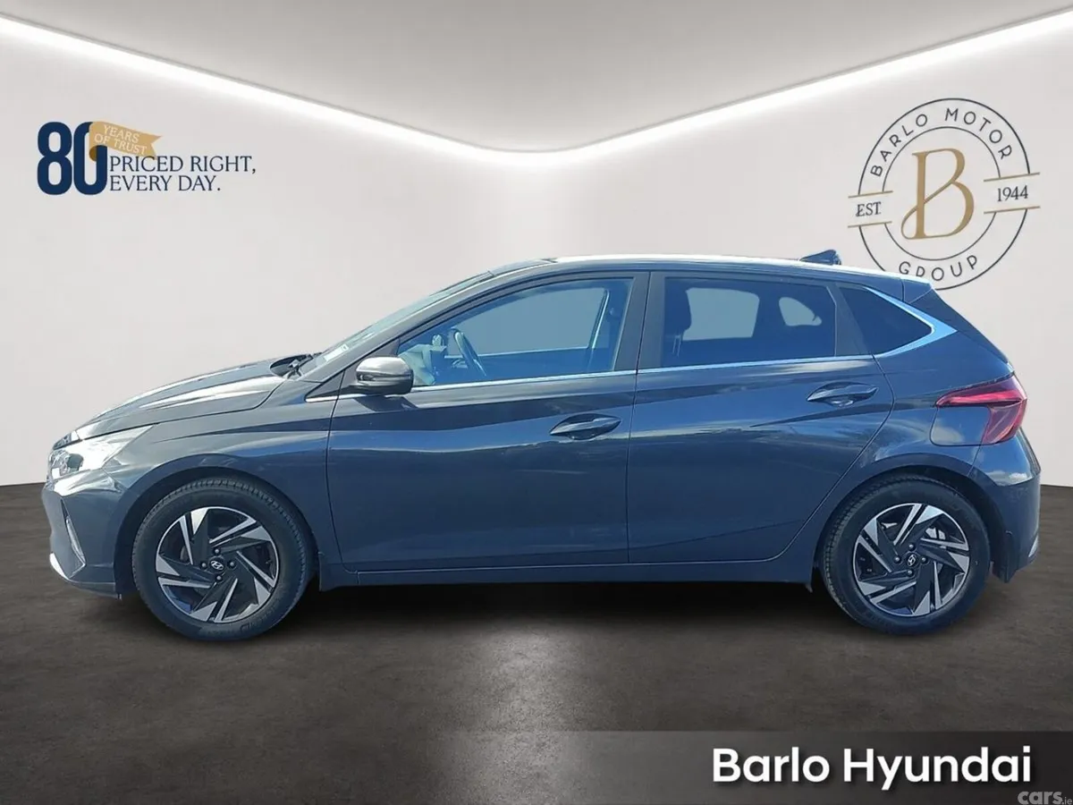 Hyundai i20 Hatchback, Petrol, 2023, Grey