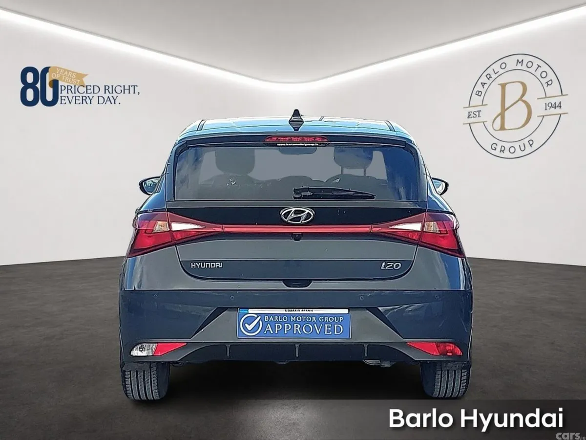 Hyundai i20 Hatchback, Petrol, 2023, Grey