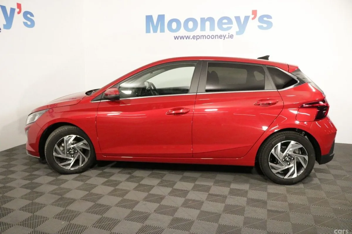 Hyundai i20 Hatchback, Petrol, 2024, Red