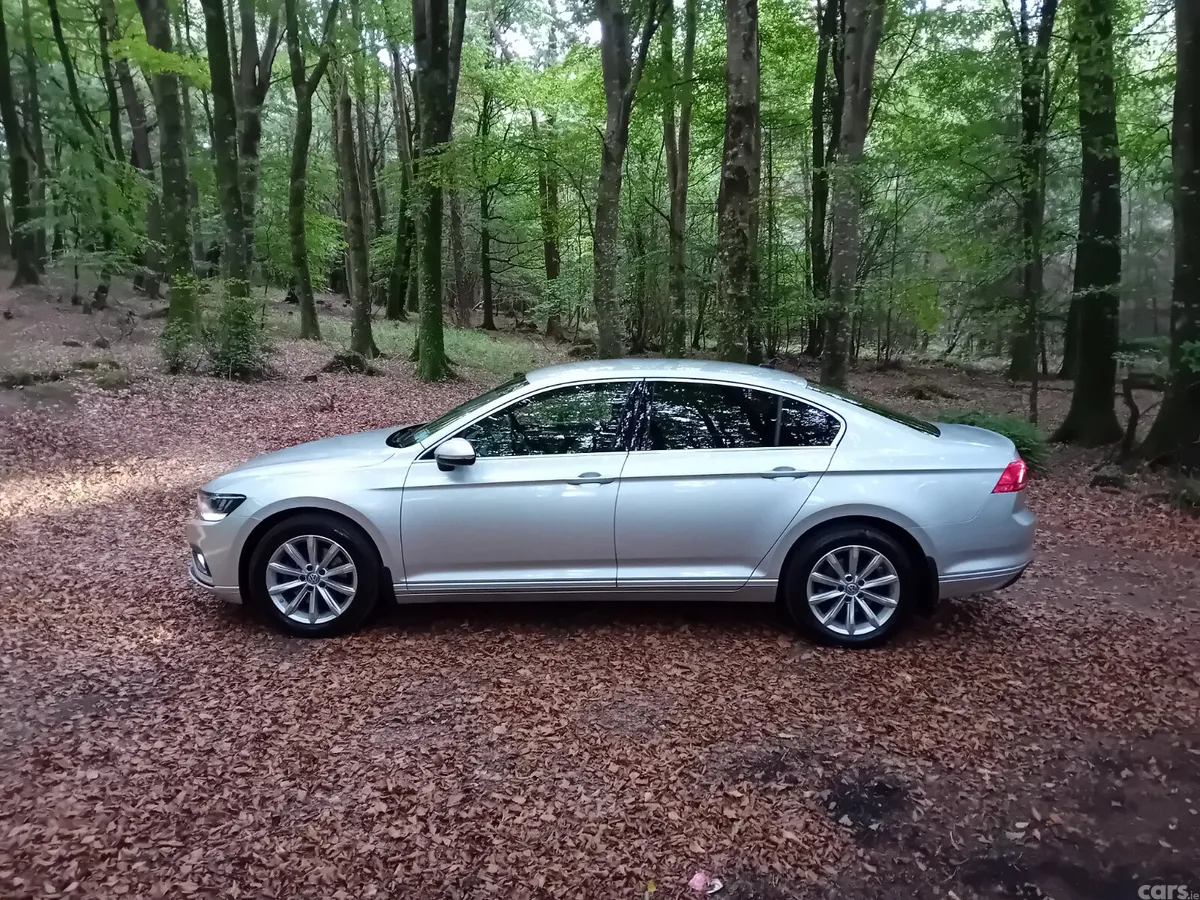 Volkswagen Passat Saloon, Diesel, 2021, Grey