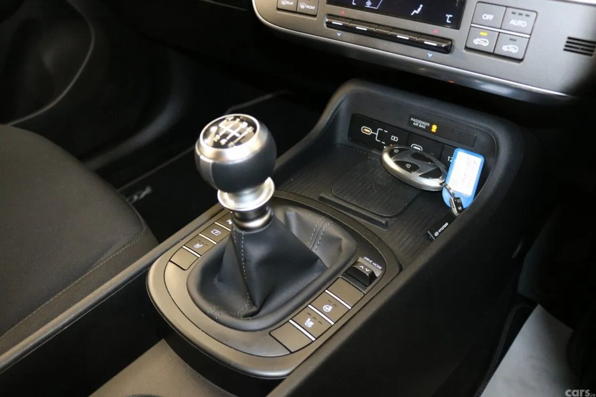 Hyundai KONA MPV, Petrol, 2023, Grey