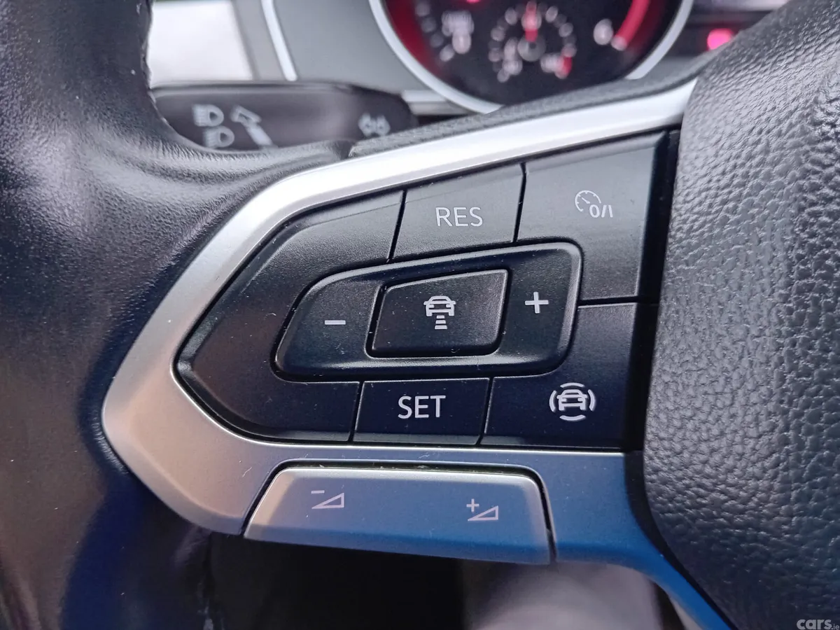 Volkswagen Passat Saloon, Diesel, 2021, Grey