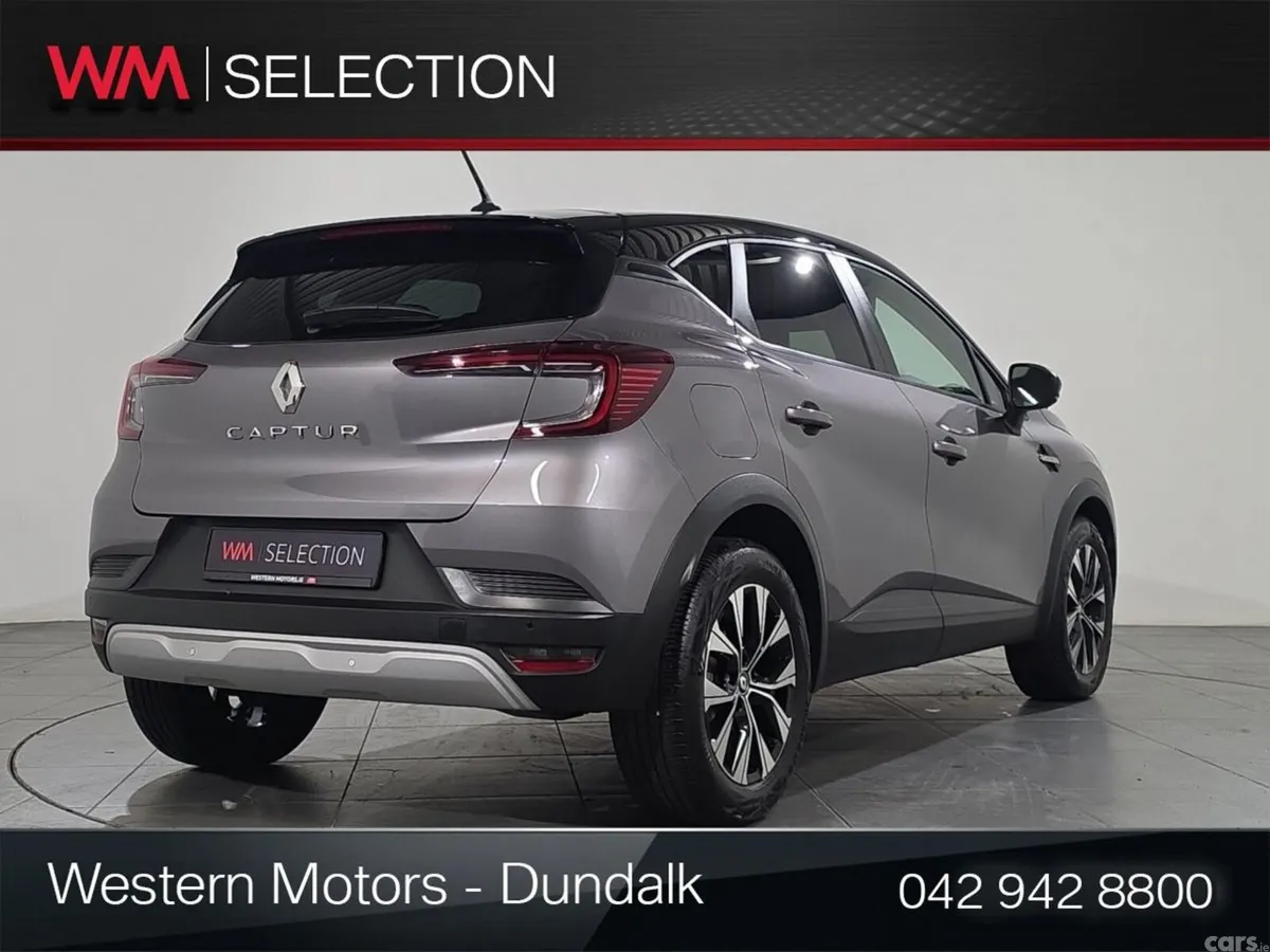 Renault Captur SUV, Petrol, 2022, Grey